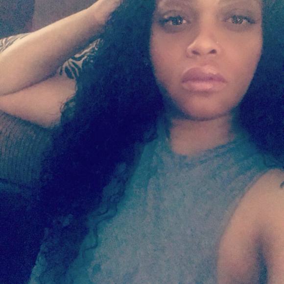 Meet your Posher, Stonna - Picture 1 of 1